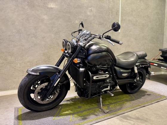TRIUMPH ROCKET III ROADSTER TRIUMPH ROCKET III ROADSTER